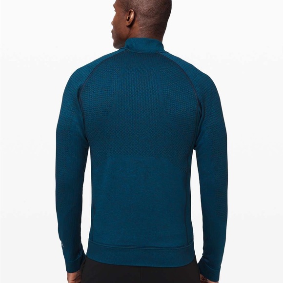 Lululemon Engineered Warmth Jacket
Poseidon / Black - Picture 2 of 8